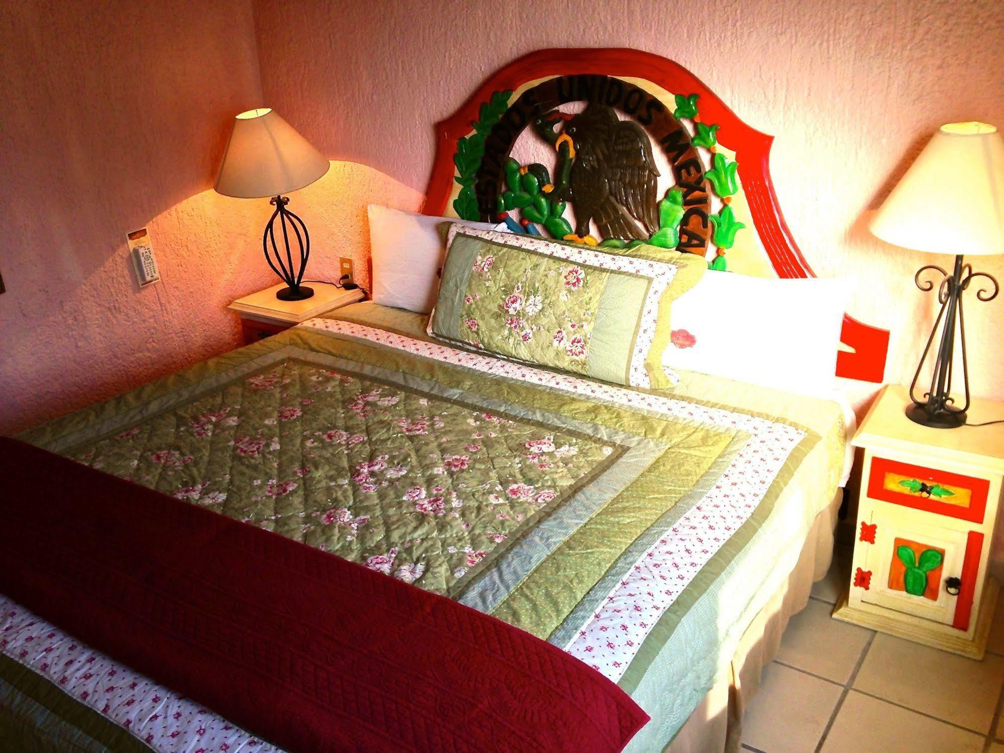 Hotel Mi Pueblito Tonala  Ngoại thất bức ảnh