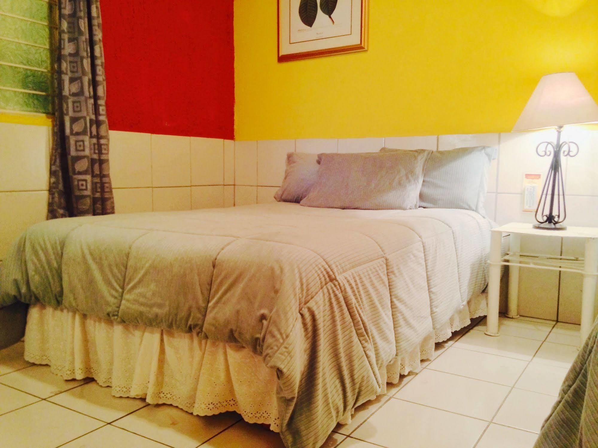 Hotel Mi Pueblito Tonala  Ngoại thất bức ảnh