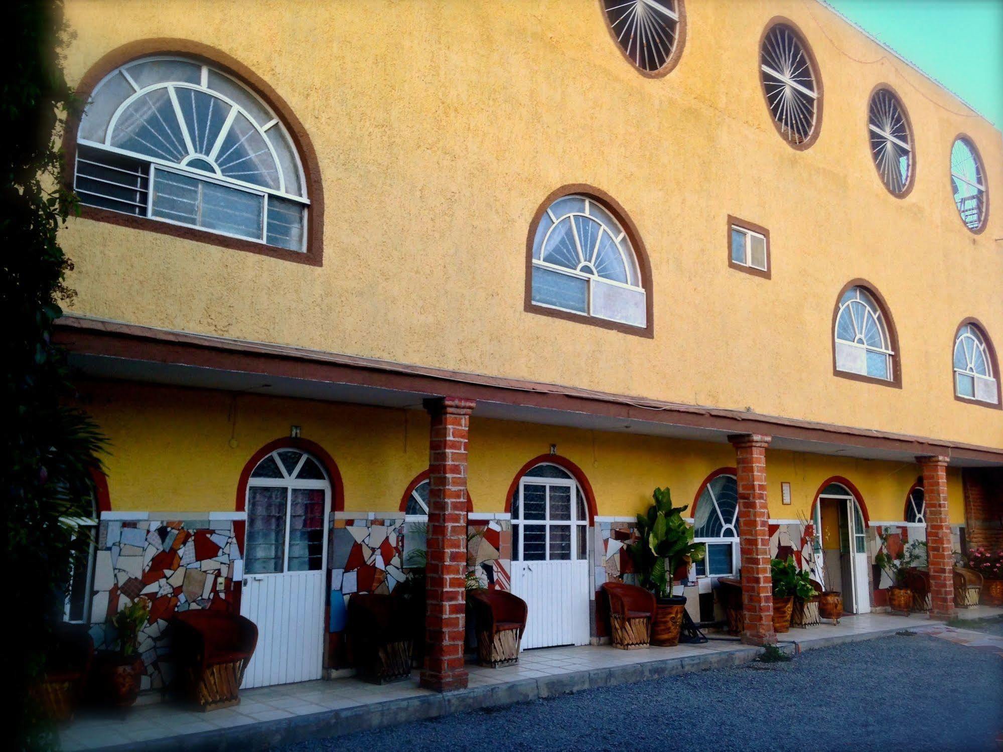 Hotel Mi Pueblito Tonala  Ngoại thất bức ảnh