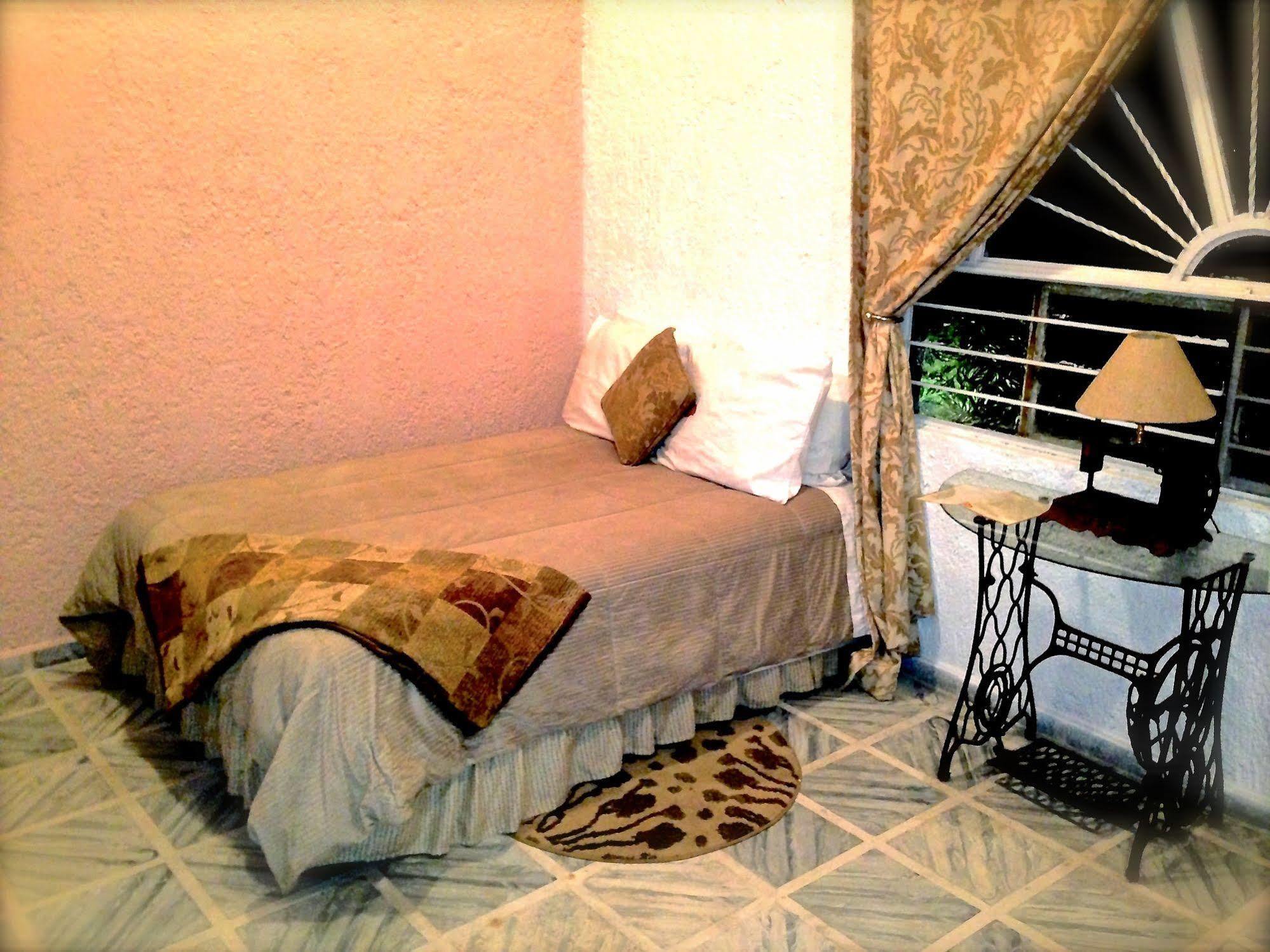 Hotel Mi Pueblito Tonala  Ngoại thất bức ảnh