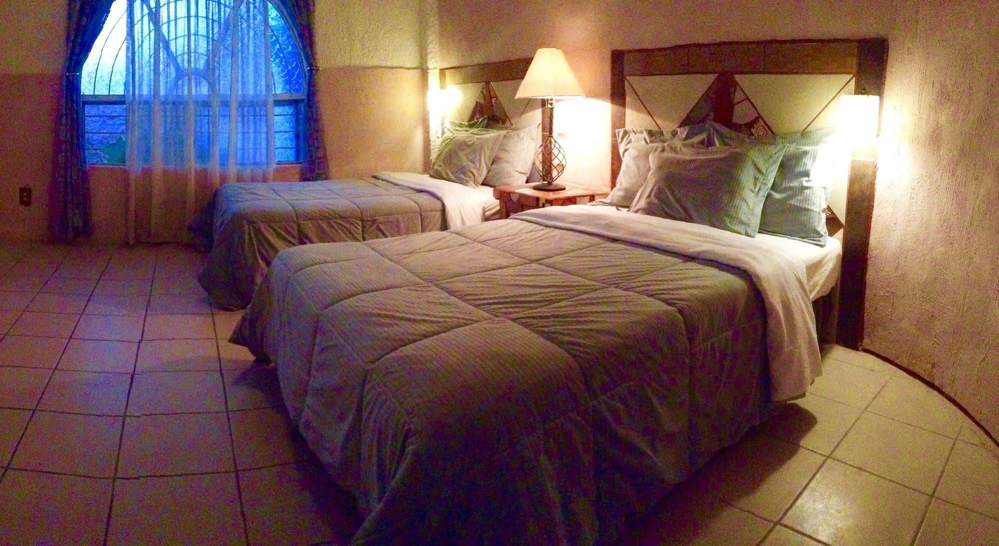 Hotel Mi Pueblito Tonala  Ngoại thất bức ảnh