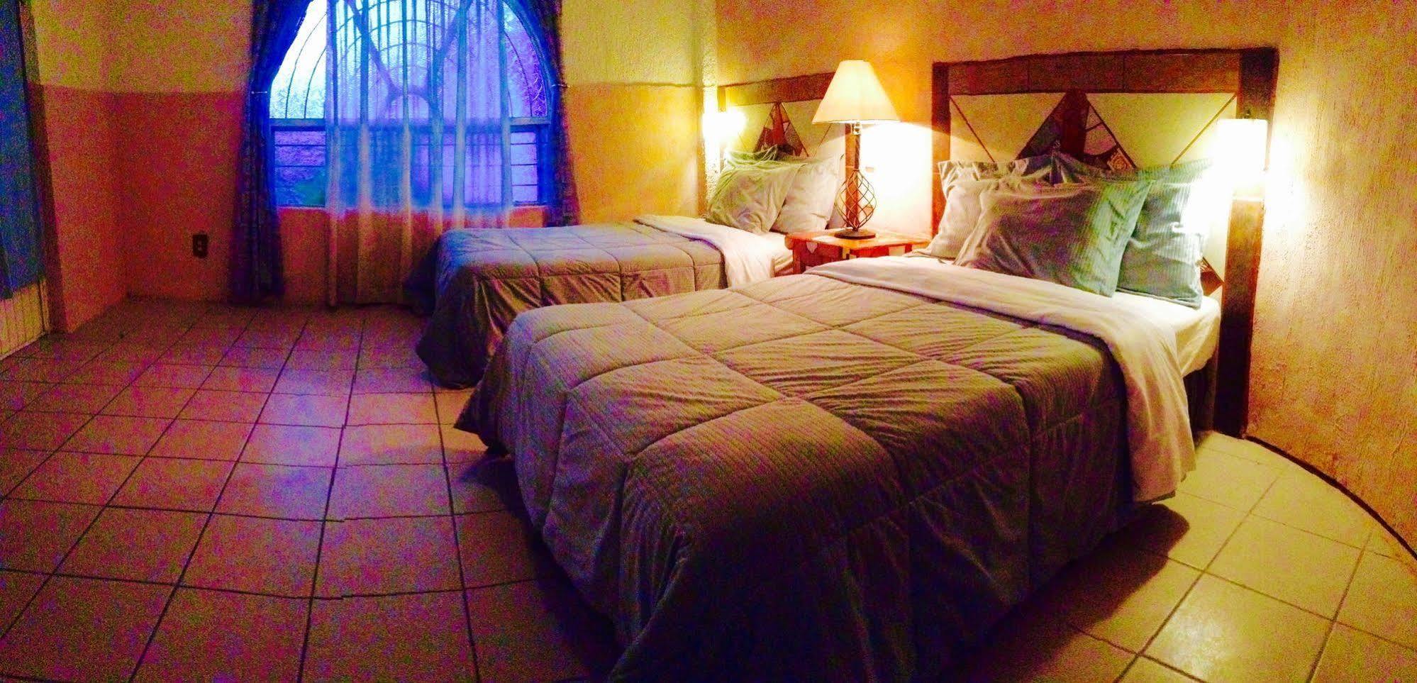 Hotel Mi Pueblito Tonala  Ngoại thất bức ảnh