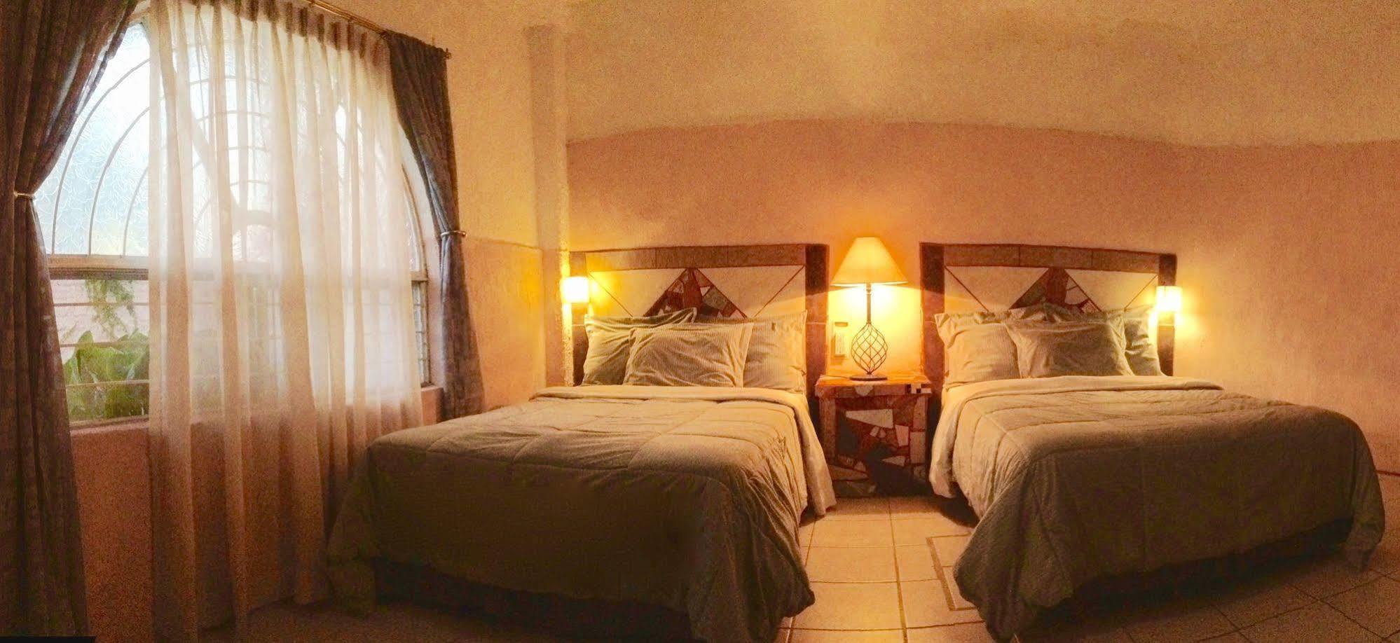 Hotel Mi Pueblito Tonala  Ngoại thất bức ảnh