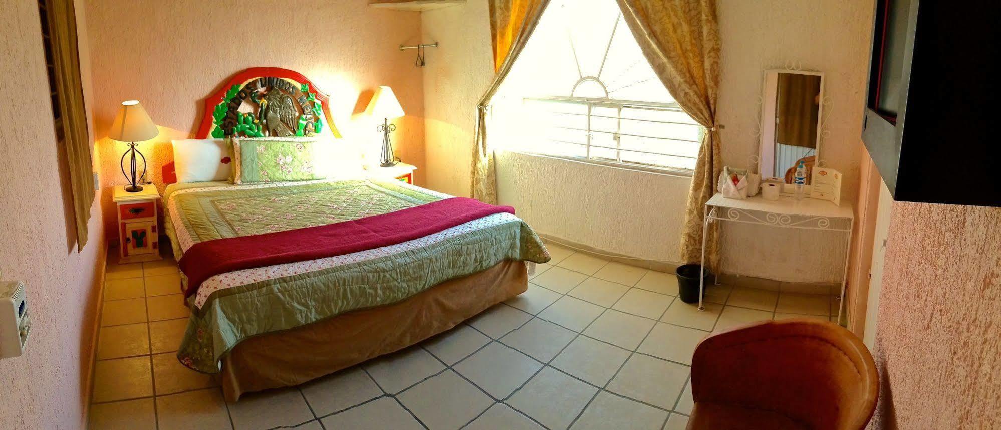 Hotel Mi Pueblito Tonala  Ngoại thất bức ảnh