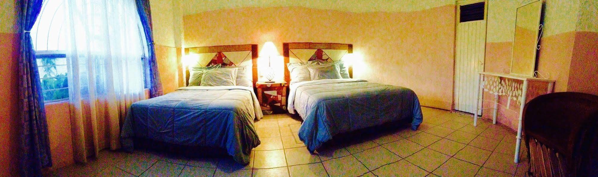 Hotel Mi Pueblito Tonala  Ngoại thất bức ảnh